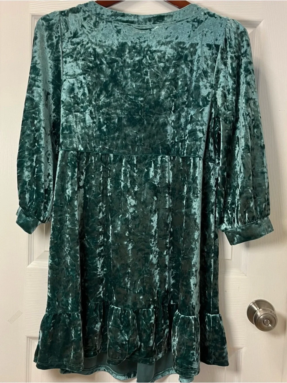 Motherhood Emerald Green V-Neck Tiered Crushed Velvet Dress Size Large NWT - Picture 8 of 11
